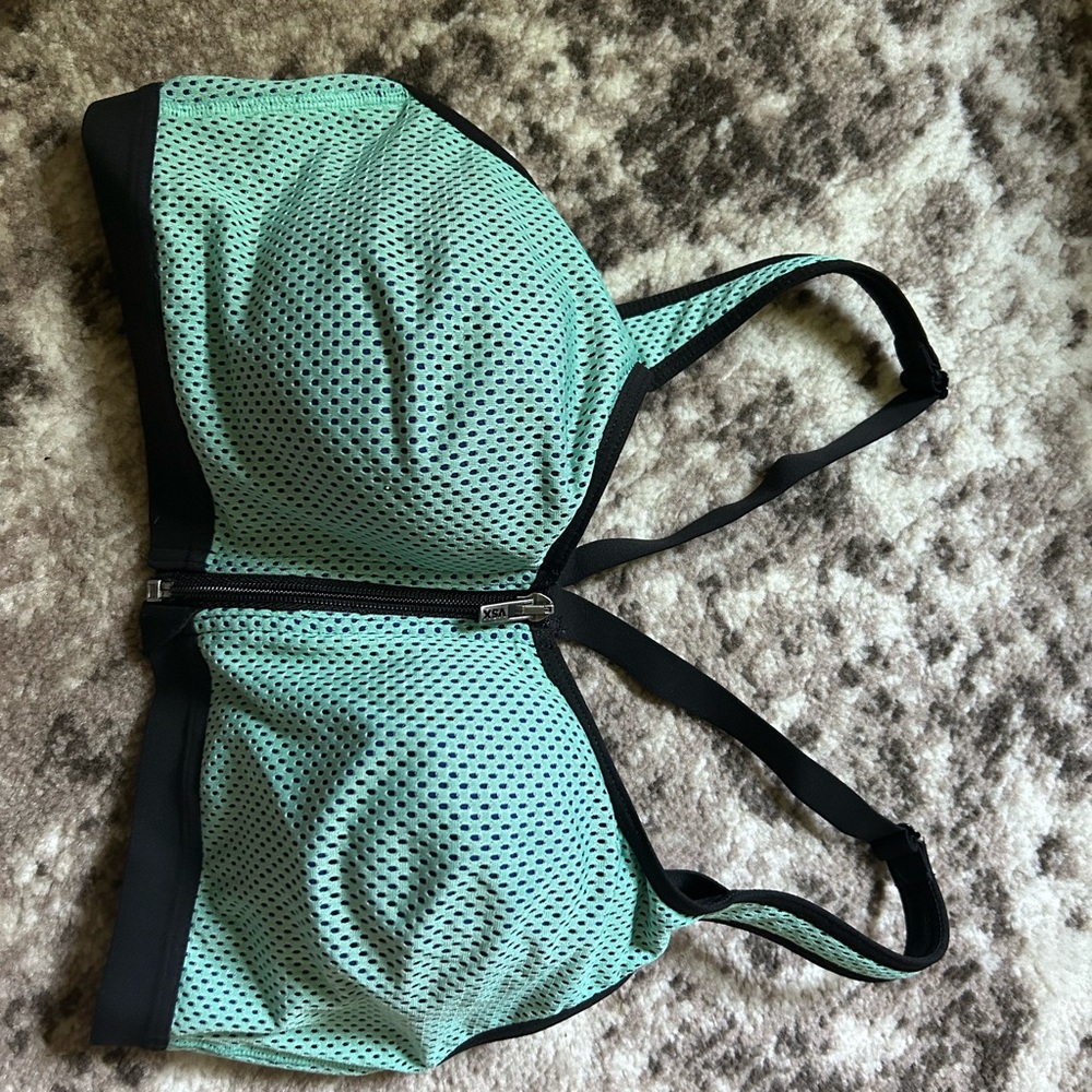 Victoria Secret Sports Bra